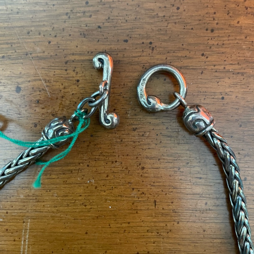 ZINA BEVERLY HILLS Thin Toggle Necklace - Picture 3 of 5